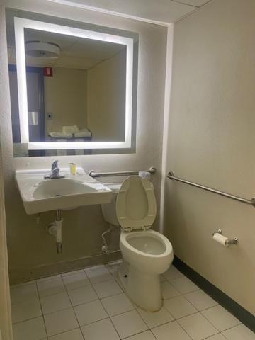 Days Inn By Wyndham Scranton Pa Dickson City Екстериор снимка